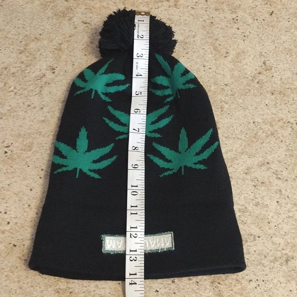 Black‎ Green Leaf Print Grunge Cuffed PomPom Knit Beanie NWOT - Picture 14 of 14